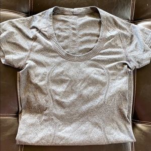 Lululemon Swifty Tech Short Sleeve Size 4